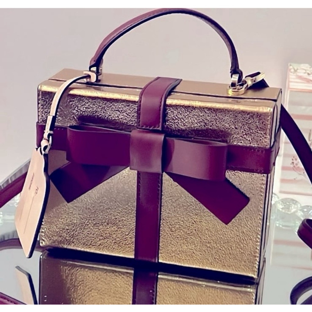 Kate Spade Wrapping Party Gift Box Present Gold rose crossbody bag - Picture 4 of 13